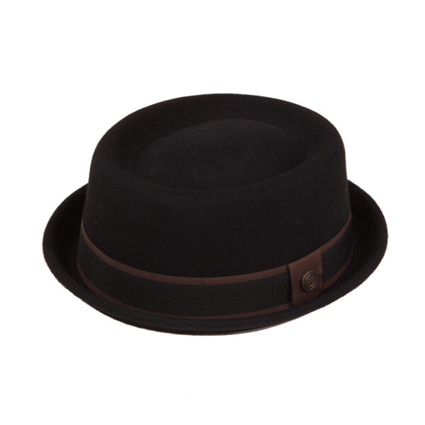 Leo Black 4